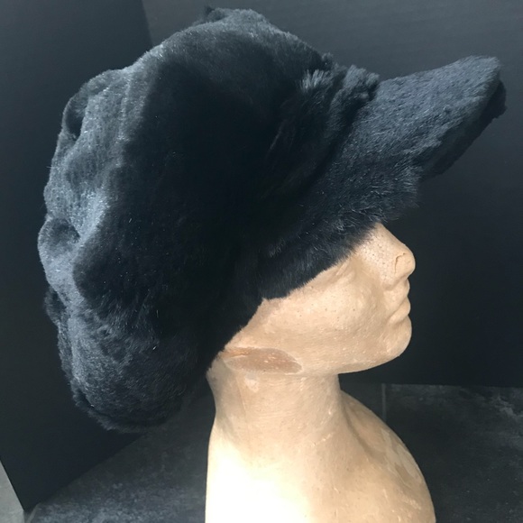 Vintage Accessories - Vintage Rabbit Fur Women’s Cap